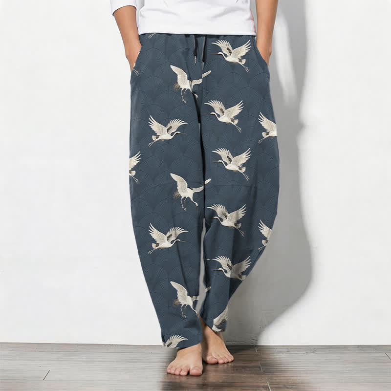 Buddha Stones Pantaloni da uomo affusolati in puro cotone con motivo gru volanti bianche e coulisse, con tasche. - SteelBlue - US/UK/AU50, EU60 (5XL) - image 0