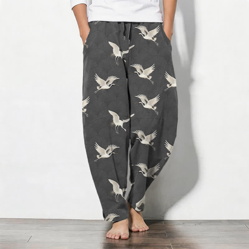 Buddha Stones Pantaloni da uomo affusolati in puro cotone con motivo gru volanti bianche e coulisse, con tasche. - Grigio tenue - US/UK/AU50, EU60 (5XL) - image 7