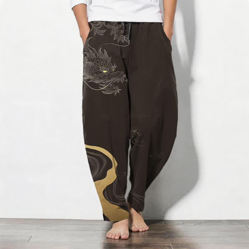 Buddha Stones Pantaloni da uomo affusolati con coulisse e tasche, in puro cotone, con motivo a onde e nuvole di drago dorato. - Marrone sella - US/UK/AU50, EU60 (5XL) - image 11