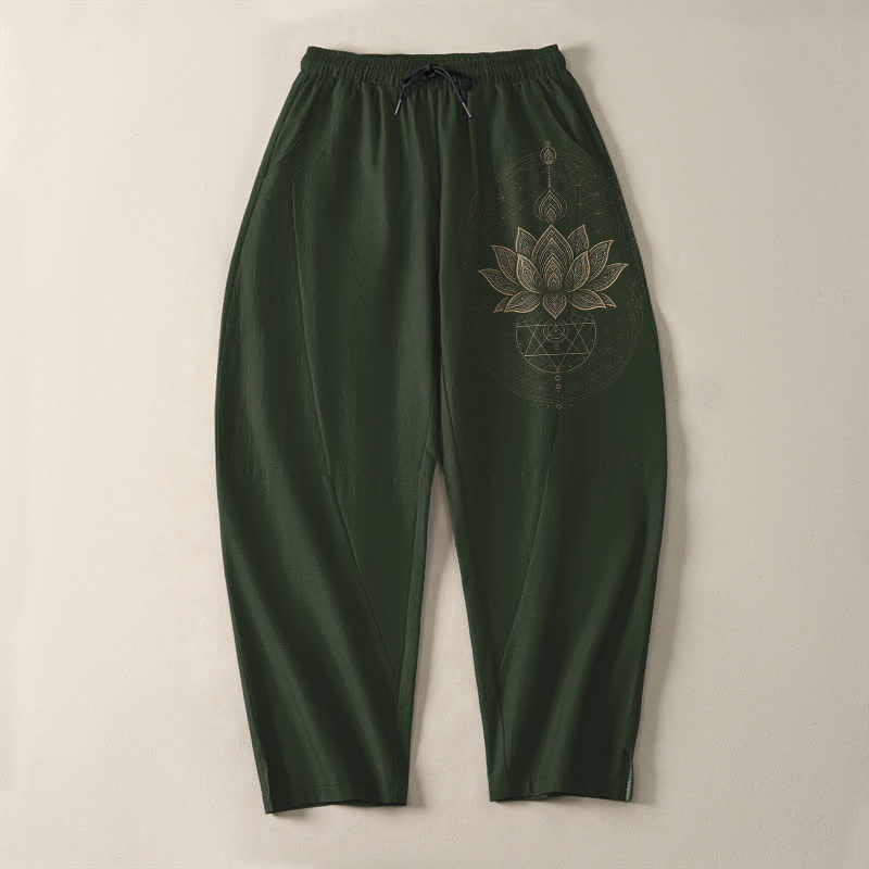 Buddha Stones Pantaloni da uomo affusolati con coulisse e tasche, in puro cotone, con motivo geometrico a mandala di loto. - image 9