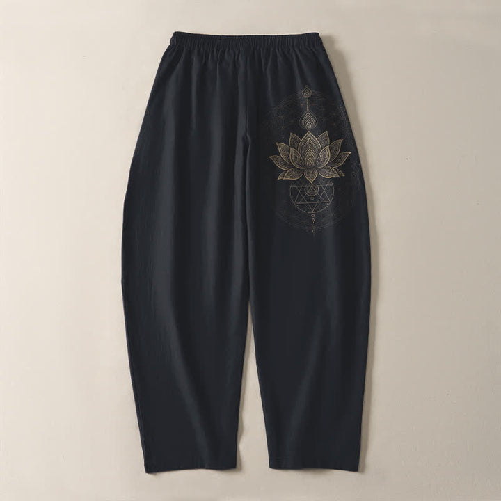 Buddha Stones Pantaloni da uomo affusolati con coulisse e tasche, in puro cotone, con motivo geometrico a mandala di loto. - image 14
