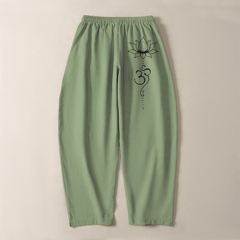 Buddha Stones Pantaloni da uomo affusolati in puro cotone con motivo loto Om e coulisse, con tasche. - image 10
