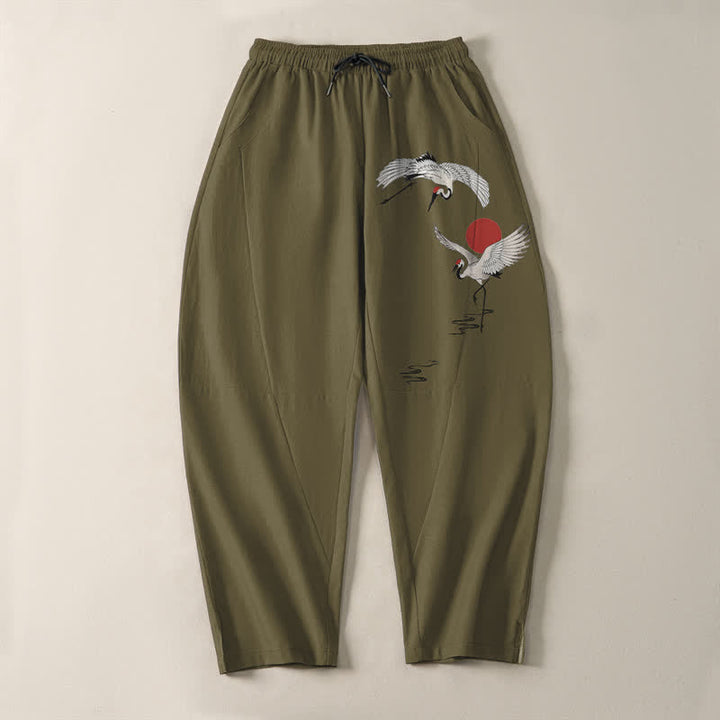 Buddha Stones Pantaloni da uomo affusolati con coulisse e tasche, in puro cotone, con motivo gru e sole rosso. - image 9