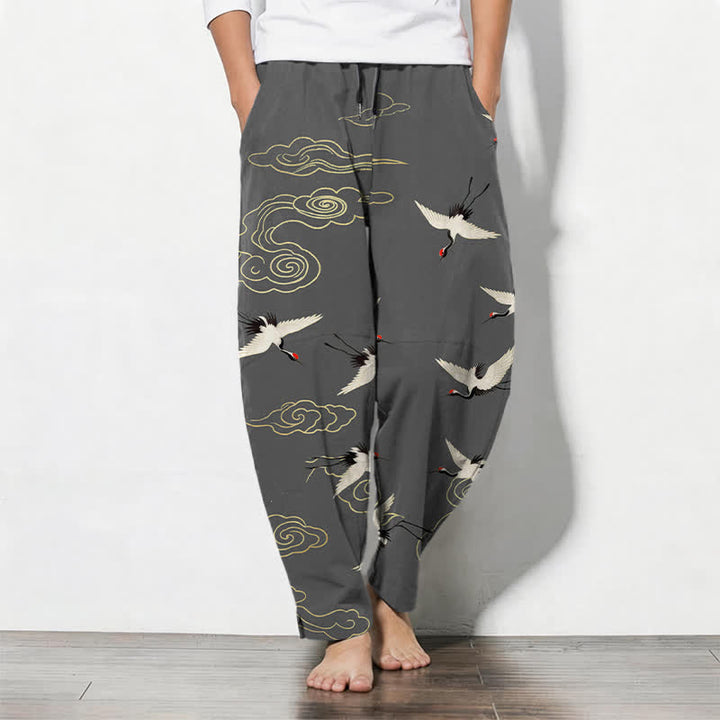 Buddha Stones Pantaloni da uomo affusolati con coulisse e tasche, in puro cotone bianco, con motivo gru coronate rosse e nuvole. - Grigio tenue - US/UK/AU50, EU60 (5XL) - image 0