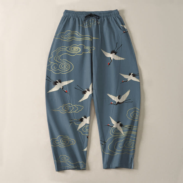 Buddha Stones Pantaloni da uomo affusolati con coulisse e tasche, in puro cotone bianco, con motivo gru coronate rosse e nuvole. - image 9