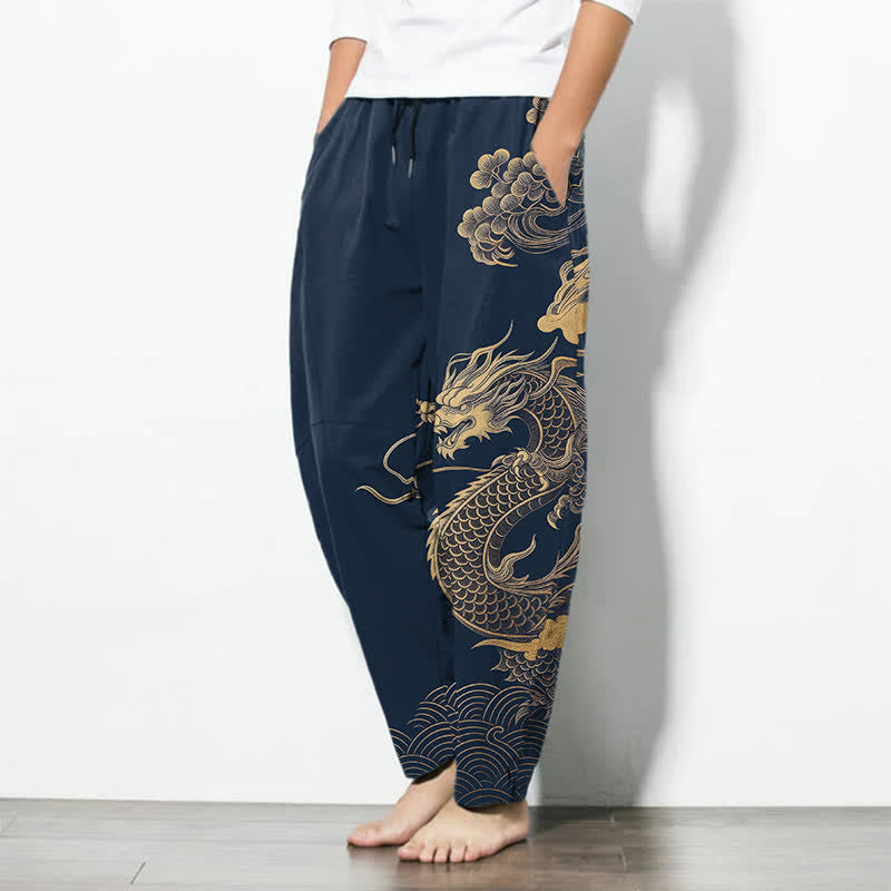 Buddha Stones Pantaloni da uomo affusolati in puro cotone con motivo drago dorato e nuvole, con coulisse e tasche. - image 12