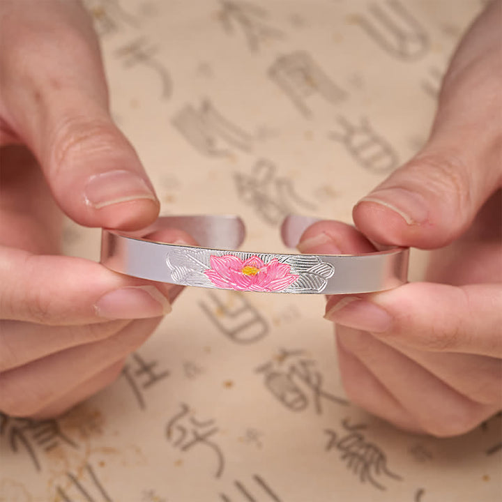 Buddha Stones Bracciale aperto con loto in rame e smalto, simbolo dell'illuminazione - image 3