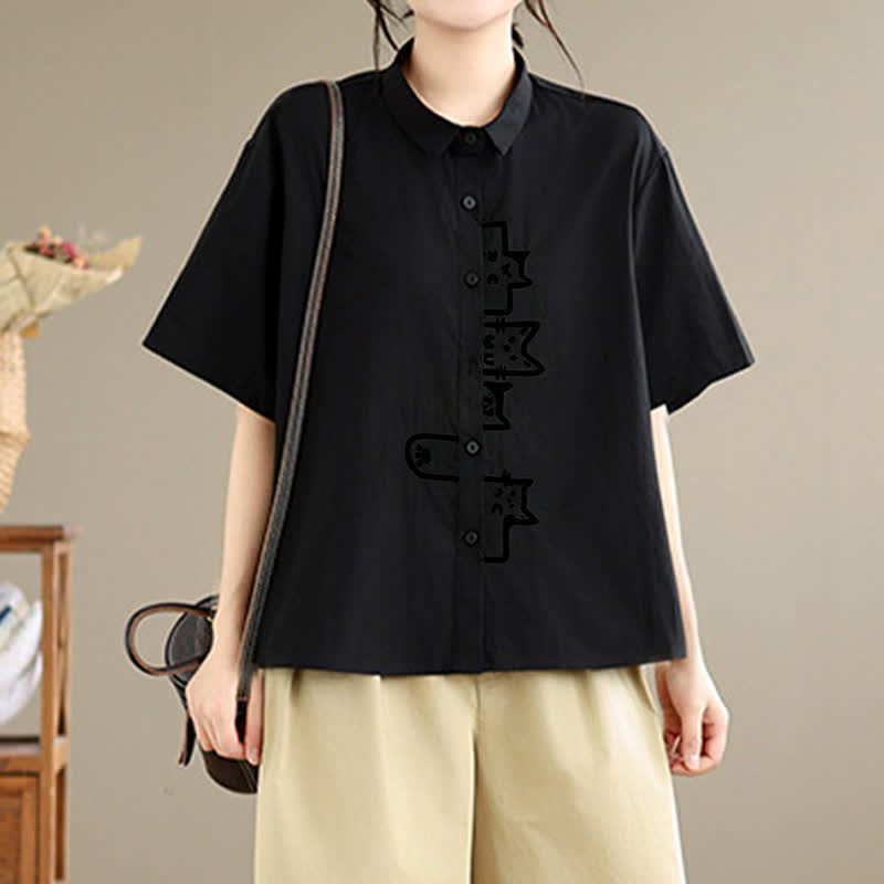 Buddha Stones Camicia da donna estiva casual e minimalista a maniche corte con bottoni e ricamo di gatto. - image 1