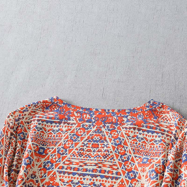 Buddha Stones T-shirt da donna a maniche lunghe con scollo a V, motivo geometrico e stampa boho vintage rossa, ideale per l'estate. - image 3