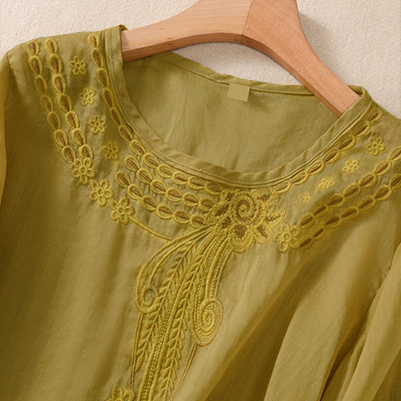 T-shirt da donna a maniche corte con scollo rotondo e ricamo floreale a tinta unita Buddha Stones. - image 14