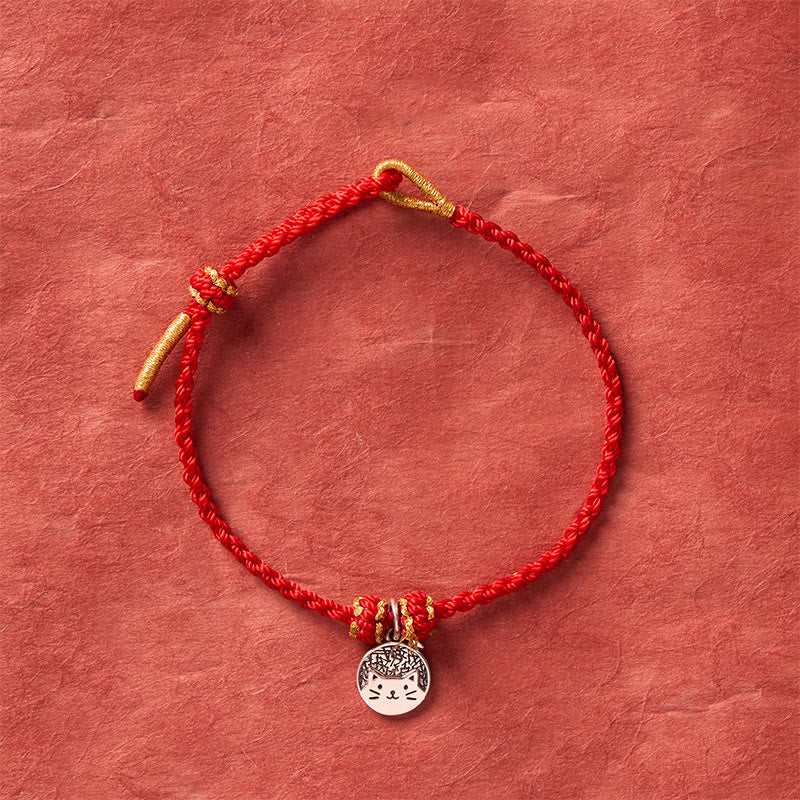 Buddha Stones Ciondolo rotondo in argento sterling 925 raffigurante un gattino che mangia un pesce, simbolo di prosperità, con cordino rosso e nero intrecciato. - image 3