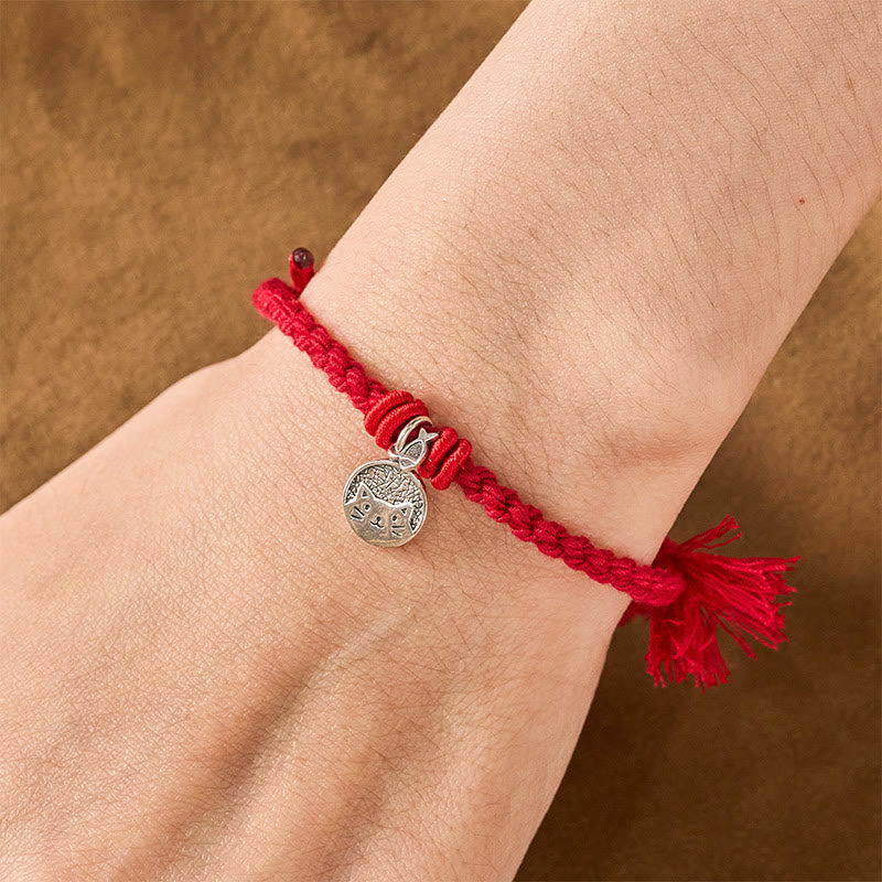 Buddha Stones Braccialetto regolabile in argento sterling 925 con grazioso gatto e pesce, protezione tibetana, con cordino rosso. - image 4