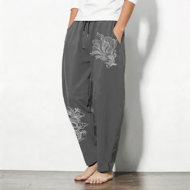 Buddha Stones Pantaloni da uomo affusolati in puro cotone con coulisse e tasche, con stampa di draghi koi. - image 8
