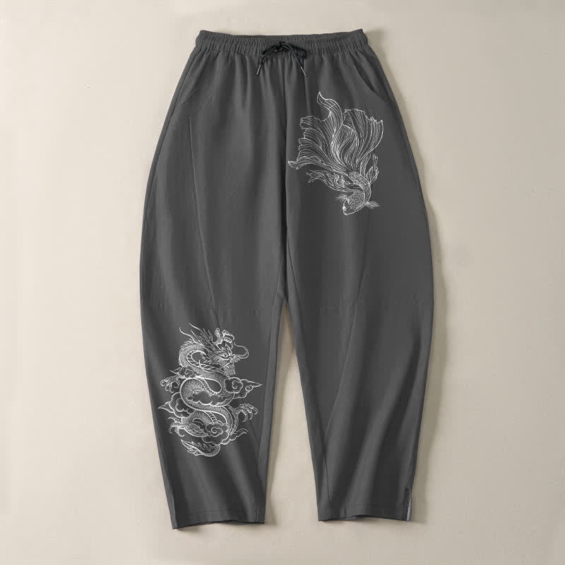 Buddha Stones Pantaloni da uomo affusolati in puro cotone con coulisse e tasche, con stampa di draghi koi. - image 9
