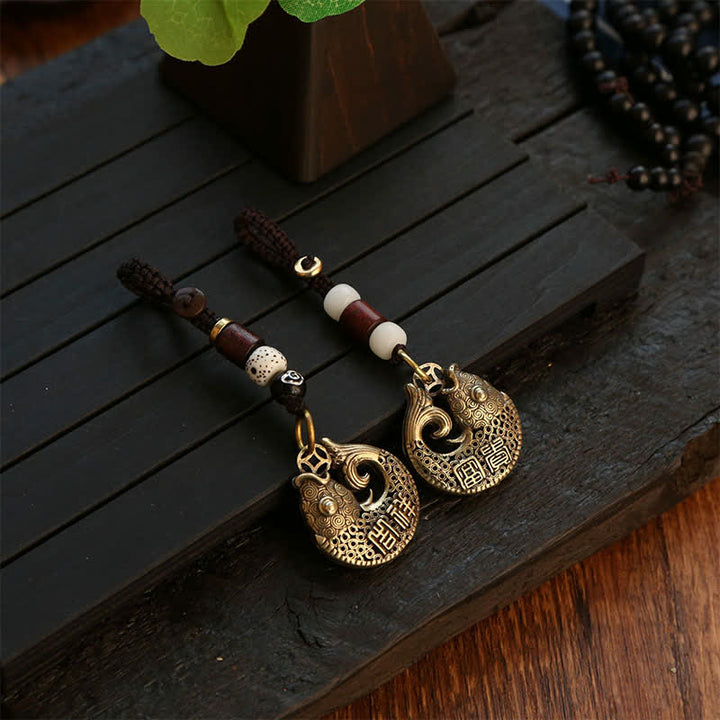 Buddha Stones Portachiavi rotondo intrecciato con ciondolo a forma di pesce koi in ottone - image 14