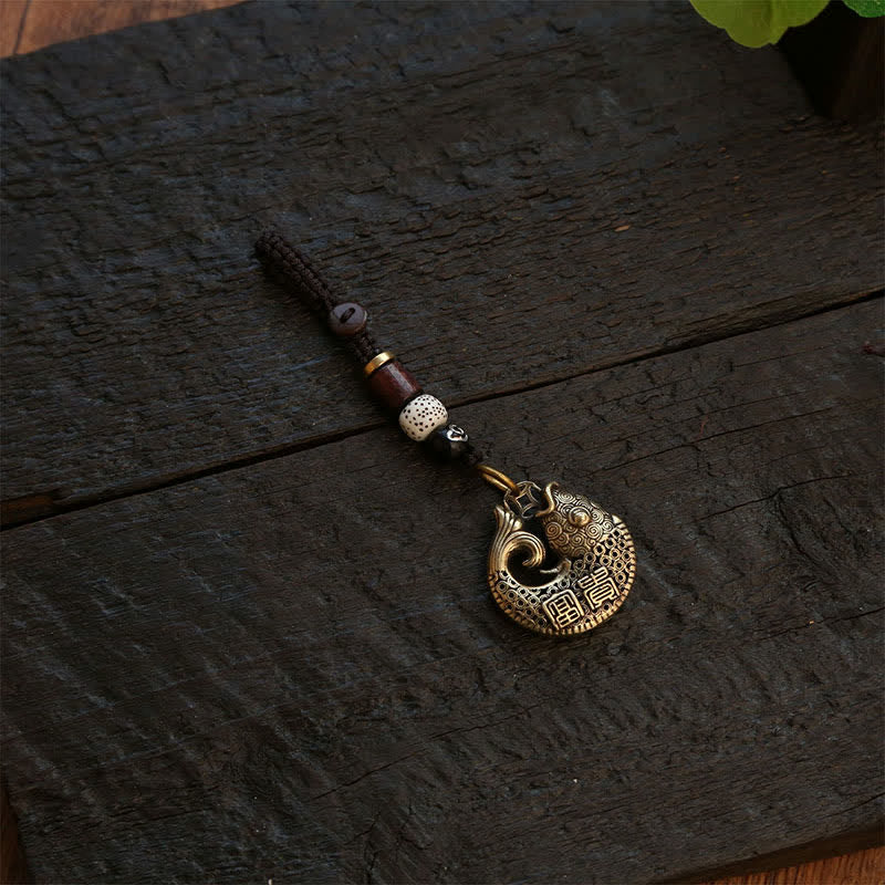 Buddha Stones Portachiavi rotondo intrecciato con ciondolo a forma di pesce koi in ottone - image 11