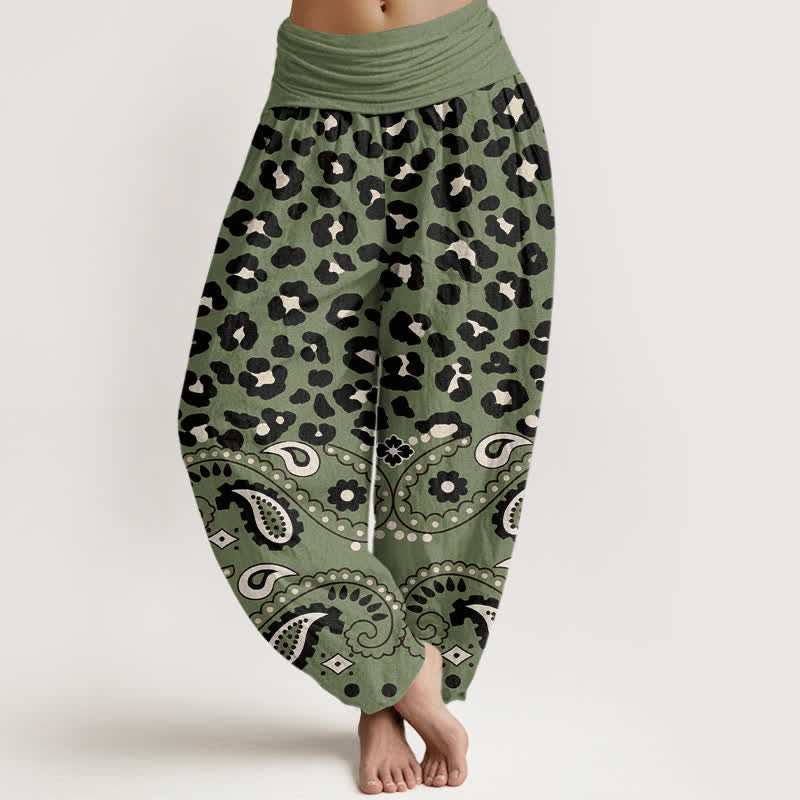 Buddha Stones Pantaloni harem da donna in cotone verde oliva con fantasia leopardata e paisley e elastico in vita. - Verde oliva - US16, UK/AU20, EU48 (3XL) - image 0