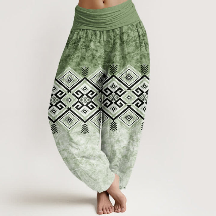 Buddha Stones Pantaloni harem da donna in cotone con motivo geometrico tribale e vita elasticizzata. - Verde oliva - US16, UK/AU20, EU48 (3XL) - image 0