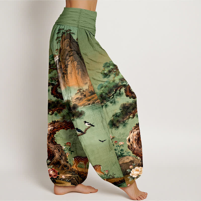 Buddha Stones Pantaloni harem da donna in cotone con elastico in vita e fantasia a cervi e pini di montagna. - image 1