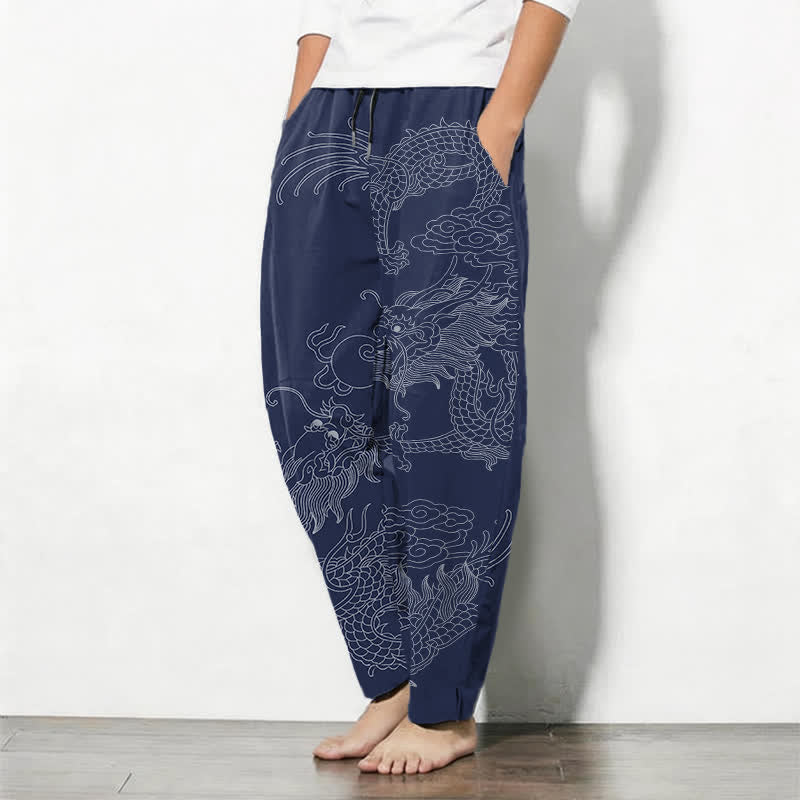 Buddha Stones Pantaloni da uomo affusolati in puro cotone con motivo drago dorato e nuvole, con coulisse e tasche. - image 15