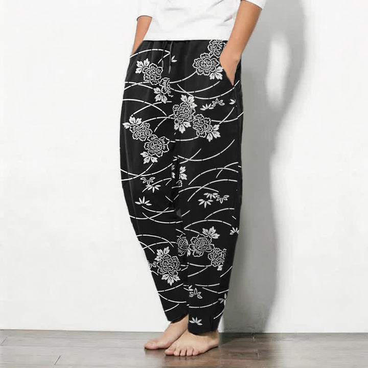Buddha Stones Pantaloni da uomo affusolati in puro cotone bianco con motivo floreale a tralci e coulisse, con tasche. - image 8