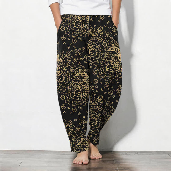 Buddha Stones Pantaloni da uomo affusolati con coulisse e tasche, in puro cotone, con motivo floreale e carpe koi dorate. - Nero - US/UK/AU50, EU60 (5XL) - image 0