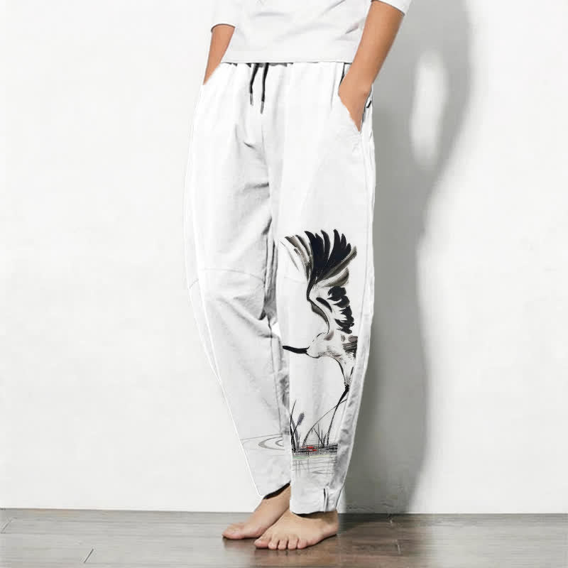 Buddha Stones Pantaloni da uomo affusolati con coulisse e tasche, in puro cotone, con stampa "Bundle Crane Reed". - image 1