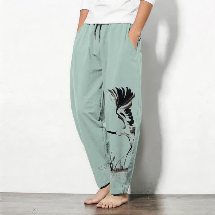 Buddha Stones Pantaloni da uomo affusolati con coulisse e tasche, in puro cotone, con stampa "Bundle Crane Reed". - image 8