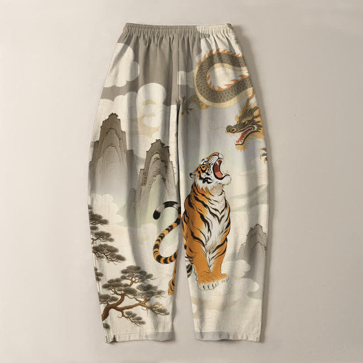 Buddha Stones Pantaloni da uomo affusolati con coulisse e tasche, in puro cotone, con stampa paesaggio tigre-drago. - image 3