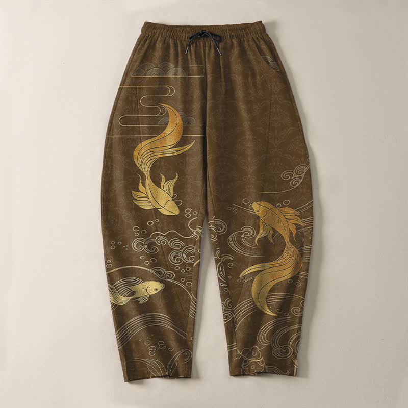 Buddha Stones Pantaloni da uomo affusolati con coulisse e tasche, in puro cotone, con motivo a onde di carpe koi dorate. - image 9