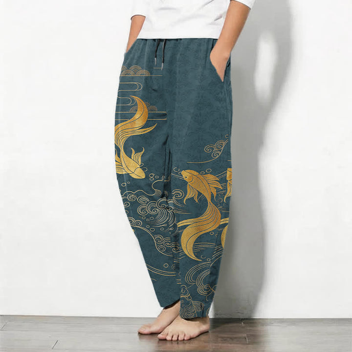 Buddha Stones Pantaloni da uomo affusolati con coulisse e tasche, in puro cotone, con motivo a onde di carpe koi dorate. - image 12