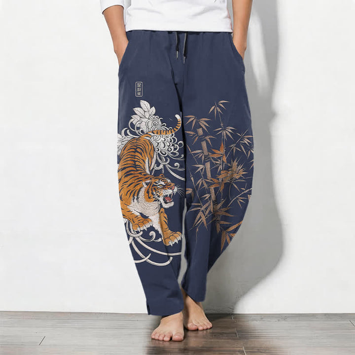 Buddha Stones Pantaloni da uomo affusolati con coulisse e tasche, in puro cotone, con stampa "Tigre Roante" e motivo bambù. - Marina - US/UK/AU50, EU60 (5XL) - image 7