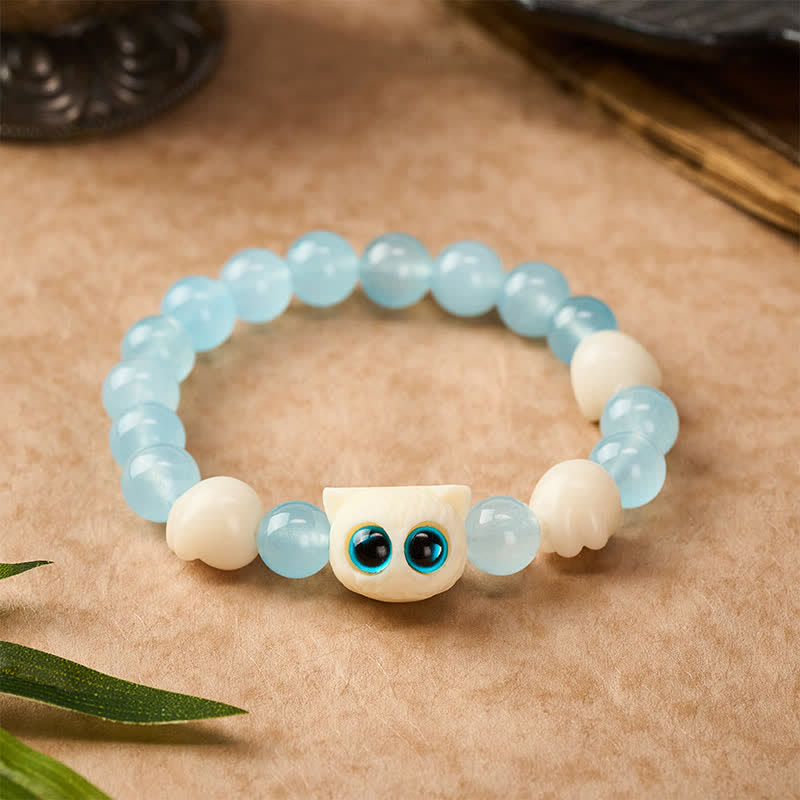 Buddha Stones Braccialetto con perline di purezza a forma di gatto intagliato a mano in calcedonio blu - Gatto dagli occhi azzurri (circonferenza del polso: 16–17 cm) - Calcedonio blu (Creatività ♥ Ottimismo) - image 0