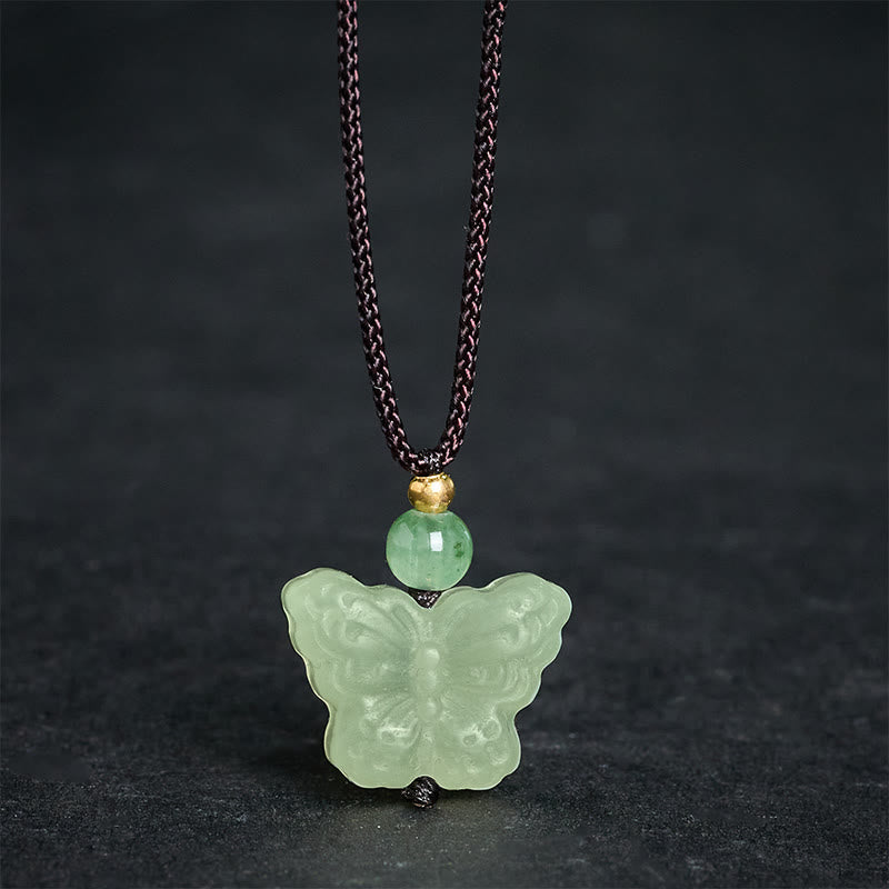 Buddha Stones Collana con ciondolo a forma di farfalla in giada Xiuyan, intagliato a mano. - Giada Xiuyan naturale (il colore può variare) - image 0