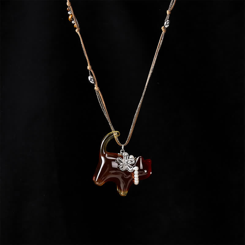 Buddha Stones Collana con ciondolo a forma di gatto nero e marrone in resina, fiore di perla e perlina, simbolo della pace. - image 4