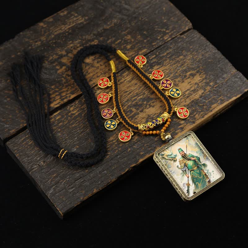 Buddha Stones Collana Thangka con nappa intrecciata, simbolo di protezione del Signore Guan in rame. - image 1