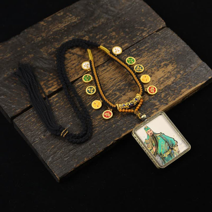 Buddha Stones Collana Thangka con nappa intrecciata, simbolo di protezione del Signore Guan in rame. - Thangka verde del Signore Guan a mezzo busto - image 5