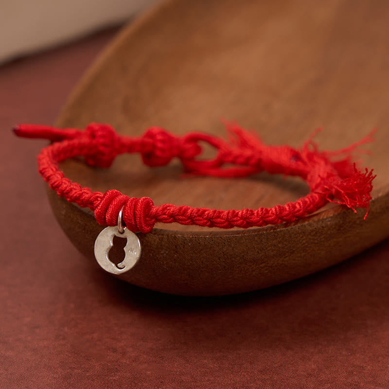 Buddha Stones Braccialetto con ciondolo a forma di gatto rotondo cavo in argento sterling 925 con cordino rosso di protezione. - image 1