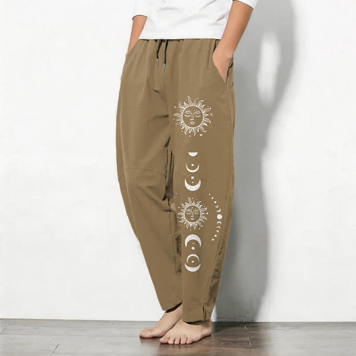 Buddha Stones Pantaloni da uomo affusolati in puro cotone con coulisse e tasche, con motivo a fasi lunari e sole. - image 8