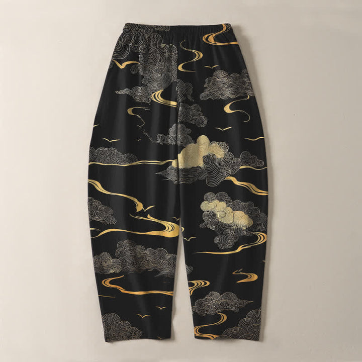Buddha Stones Pantaloni da uomo affusolati in puro cotone con motivo a onde e nuvole dorate, con coulisse e tasche. - image 3