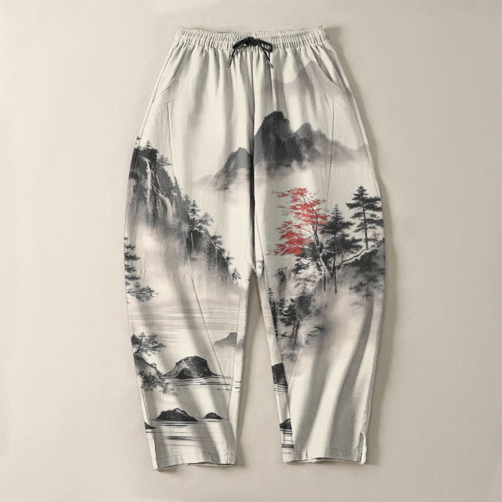 Buddha Stones Pantaloni da uomo affusolati con coulisse e tasche, in puro cotone lavato a inchiostro con motivo paesaggio montano. - image 2