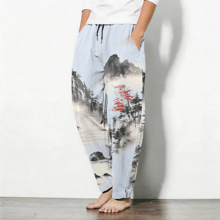 Buddha Stones Pantaloni da uomo affusolati con coulisse e tasche, in puro cotone lavato a inchiostro con motivo paesaggio montano. - image 12