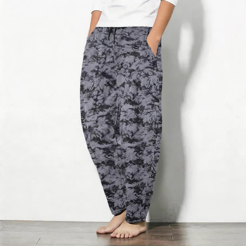 Buddha Stones Pantaloni da uomo affusolati con coulisse e tasche, in puro cotone, con fantasia mimetica effetto marmo scuro. - image 1