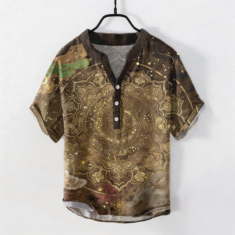 Buddha Stones Camicia da uomo a maniche corte con bottoni a metà, in cotone, con motivo mandala galattico dorato. - Verga d'oro scura - US/UK/AU50, EU60 (5XL) - image 7