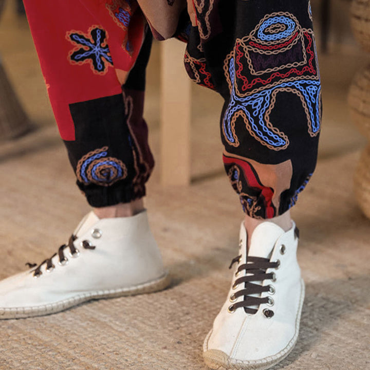 Pantaloni harem da uomo corti con tasche e stampa floreale a griglia con motivo Buddha Stones Grid. - image 10