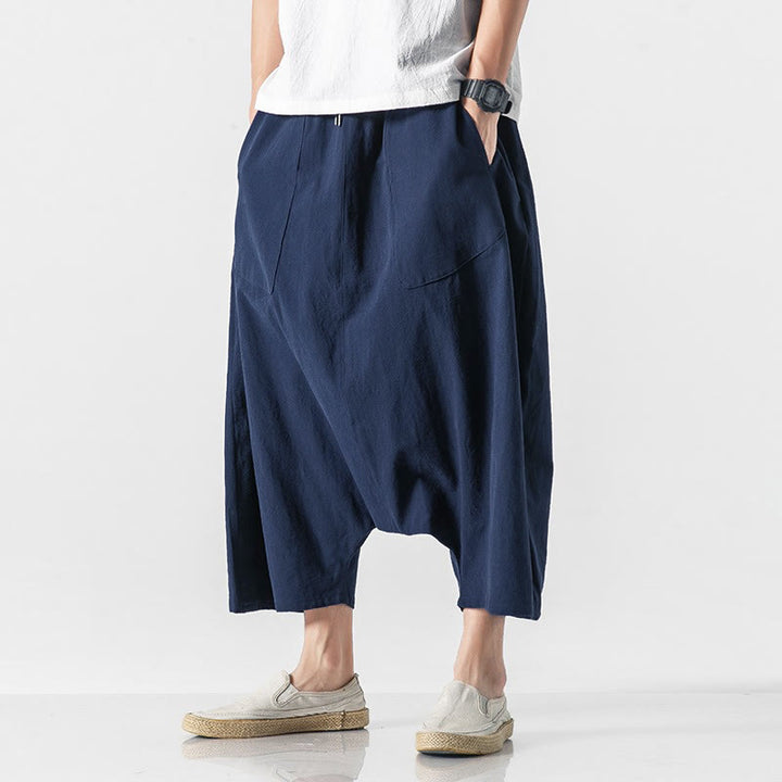 Pantaloni da uomo a gamba larga, lunghezza 7-8, con coulisse e design a cavallo basso, con motivo Buddha Stones, con tasche. - image 3