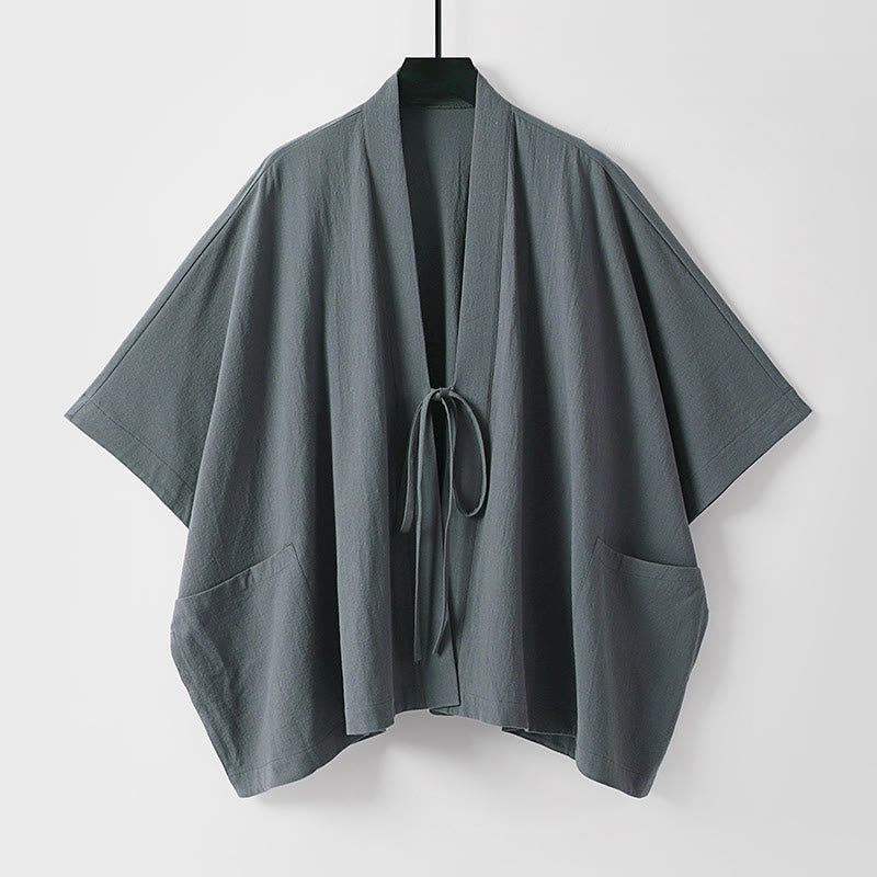 Buddha Stones Kimono da uomo estivo minimalista a maniche corte, tinta unita, con coulisse e lacci, con tasche. - Grigio tenue - US/UK/AU40, EU50 (L) - image 0
