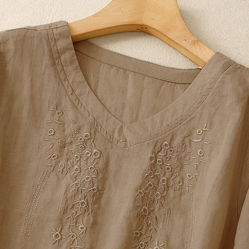 Camicia da donna casual con scollo a V e ricami floreali, modello Buddha Stones, a maniche corte e vestibilità ampia. - image 14