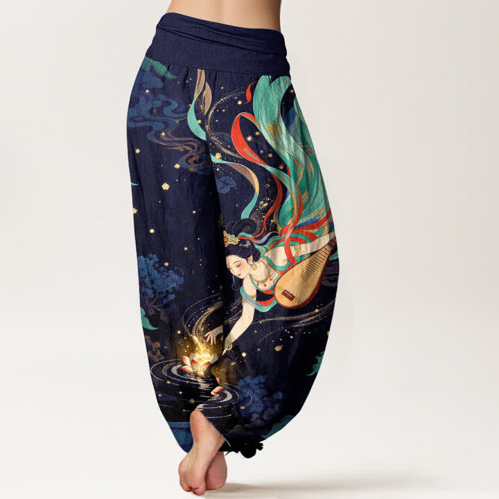 Buddha Stones Pantaloni harem da donna in cotone con motivo "Musicista Celeste e Loto" e vita elasticizzata. - image 7