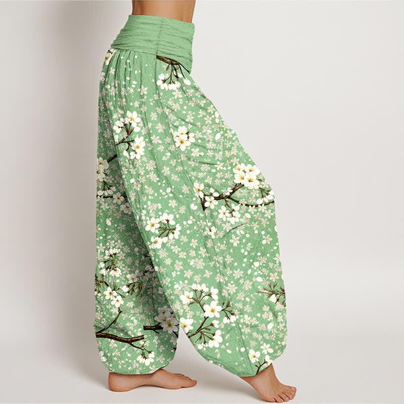 Buddha Stones Pantaloni harem da donna in cotone con motivo a rami di fiori bianchi e vita elasticizzata - image 1